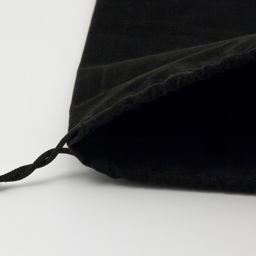 Accrochage du sac avec cordon noir