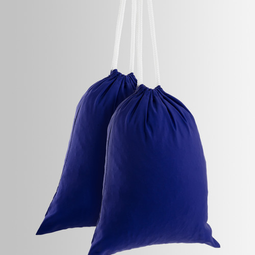 Length of cords and hanging of the satin bag
